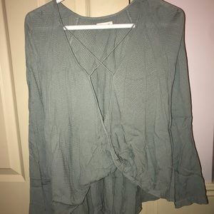 GREAT CONDITION URBAN OUTFITTERS LONG SLEEVE